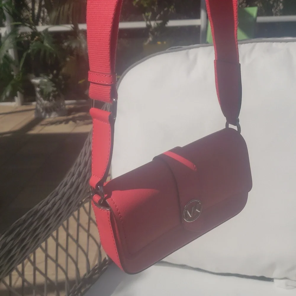 💟Michael Kors Coral Sling Bag NWT